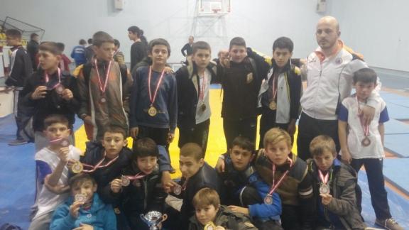 S.Osman Çeliker Ortaokulu Öğrencileri ÇORLU´dan Ödüllerle Döndü