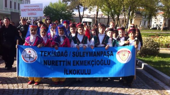 Nurettin Ekmekçioğlu İlkokulu  Halk Oyunları Ekibi Edirne´ye gitti