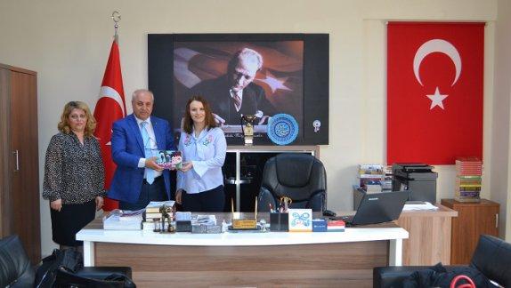 Cafer Tayyar İlkokulu Sınıf Öğretmeni Filiz ÇAVUŞ tarafından hazırlanan Değerler Eğitimi dizisi Hikaye Seti´nin tanıtımı yapıldı