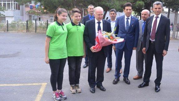 Tekirdağ Valisi Sayın Mehmet CEYLAN, İnönü Ortaokulunu ziyaret etti