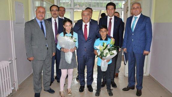 MEB Müsteşar Yardımcısı Sayın Yusuf BÜYÜK, Aydoğdu Ortaokulunu ziyaret etti