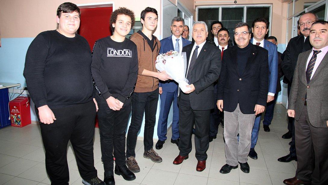 Tekirdağ Valisi Sayın Aziz YILDIRIM, Ebru Nayim Fen Lisesini ziyaret etti.