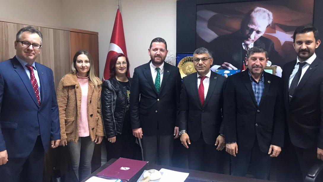 Milliyetçi Hareket Partisi Süleymanpaşa İlçe Başkanı Sayın Kürşat SUNGUR ve Yönetim Kurulu Üyeleri, Öğretmenler günü vesilesiyle Müdürlüğümüzü ziyaret etti