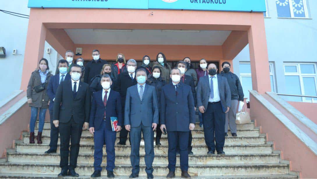 Süleymanpaşa Kaymakamımız Sayın Harun KAYA Başkanlığında Altınova, Kumbağ ve Barbaros Mahallelerindeki Okullarımızın Müdürleri ve Okul Aile Birliği Başkanlarıyla 