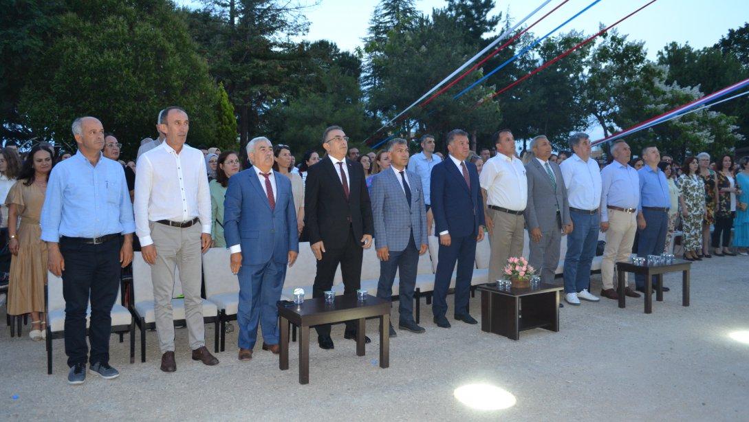 İlçemiz Tekirdağ Anadolu Lisesi Mezuniyet Töreni Gerçekleşti.