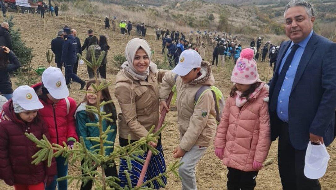 11 Kasım Milli Ağaçlandırma Etkinliği kapsamında Yukarı Kılıçlı Mahallesinde 